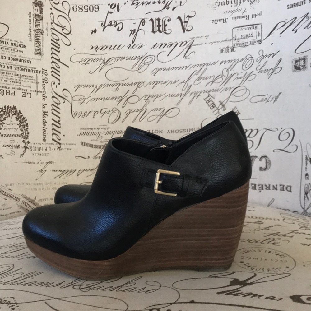 Super cute healed ankle boot!